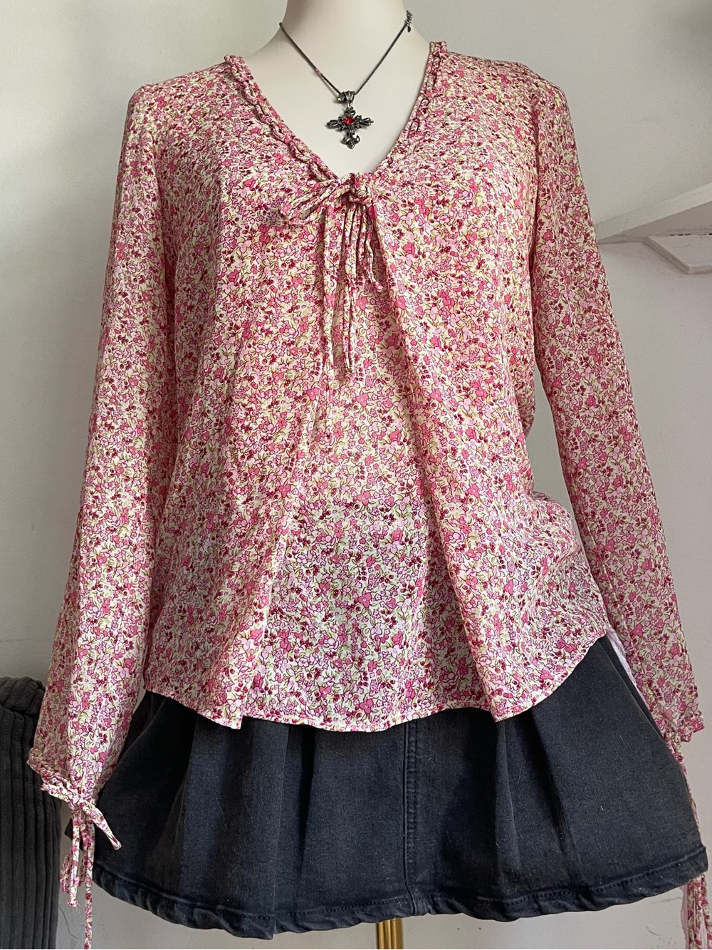 Zara Pink Floral Tie-Neck Long Sleeve Blouse